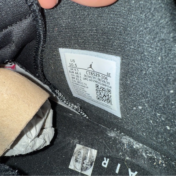 Air Jordan retro 6 “carmine” (2021) - Picture 6 of 8